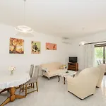 Apartments Milar